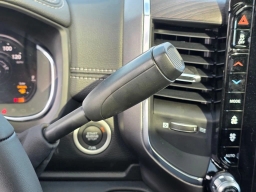 Ram 2500 Laramie 4x4 Crew Cab 6'4" Box 2026