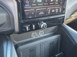 Ram 2500 Laramie 4x4 Crew Cab 6'4" Box 2026
