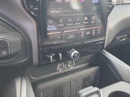 Ram 2500 Laramie 4x4 Crew Cab 6'4" Box 2026