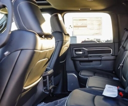 Ram 2500 Laramie 4x4 Crew Cab 6'4" Box 2026