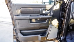 Ram 2500 Laramie 4x4 Crew Cab 6'4" Box 2026