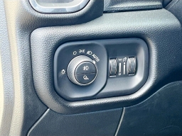 Ram 2500 Laramie 4x4 Crew Cab 6'4" Box 2026