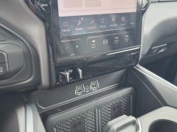 Ram 2500 Laramie 4x4 Crew Cab 6'4" Box 2026