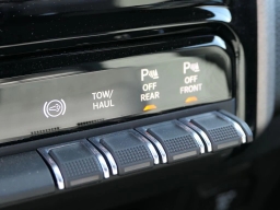 Ram 2500 Tradesman 4x4 Crew Cab 8' Box 2025