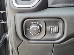 Ram 2500 Laramie 4x4 Mega Cab 6'4" Box 2026