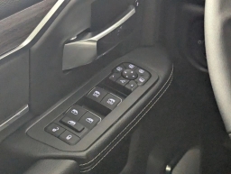 Ram 2500 Laramie 4x4 Mega Cab 6'4" Box 2026