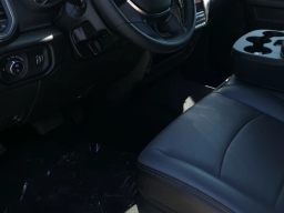 Ram 3500 Tradesman 4x4 Crew Cab 8' Box 2026