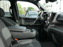 Ram 3500 Tradesman 4x4 Crew Cab 8' Box 2026