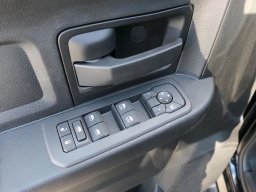 Ram 3500 Tradesman 4x4 Crew Cab 8' Box 2026