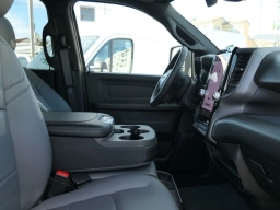 Ram 3500 Tradesman 4x4 Crew Cab 8' Box 2026