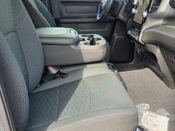 Ram 3500 Tradesman 4x4 Crew Cab 8' Box 2026