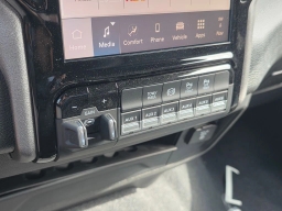 Ram 3500 Tradesman 4x4 Crew Cab 8' Box 2026