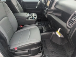 Ram 3500 Tradesman 4x4 Crew Cab 8' Box 2026