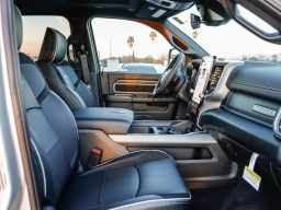 Ram 3500 Laramie 4x4 Crew Cab 8' Box 2026