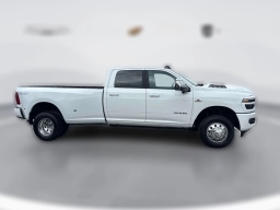 Ram 3500 Laramie 4x4 Crew Cab 8' Box 2026