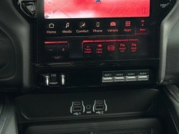 Ram 3500 Laramie 4x4 Crew Cab 8' Box 2026