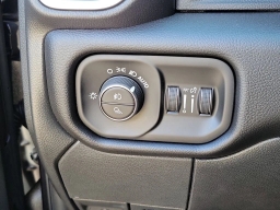 Ram 3500 Laramie 4x4 Crew Cab 8' Box 2026