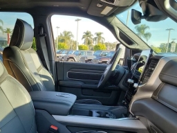 Ram 3500 Laramie 4x4 Crew Cab 8' Box 2026