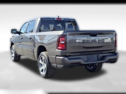 Ram 1500 Express 4x2 Crew Cab 5'7" Box 2026