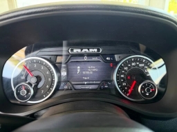 Ram 1500 Express 4x4 Crew Cab 5'7" Box 2026