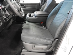 Ram 2500 Black Express 4x4 Crew Cab 6'4" Box 2026