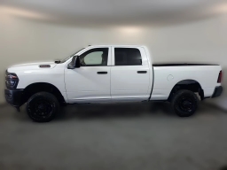 Ram 2500 Tradesman 4x4 Crew Cab 6'4" Box 2026