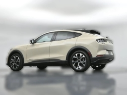 Ford Mustang Mach-E Select RWD 2026