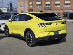 Ford Mustang Mach-E Select AWD 2025