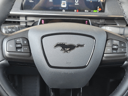 Ford Mustang Mach-E Select AWD 2025