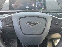 Ford Mustang Mach-E Select AWD 2025