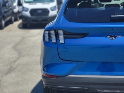 Ford Mustang Mach-E Premium RWD 2025