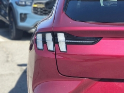 Ford Mustang Mach-E Premium RWD 2025