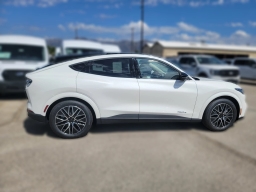 Ford Mustang Mach-E Premium RWD 2025