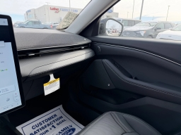 Ford Mustang Mach-E Premium AWD 2025