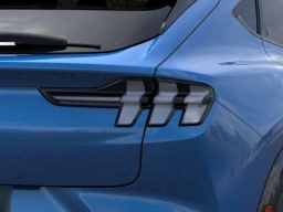 Ford Mustang Mach-E Premium AWD 2025