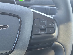 Ford Mustang Mach-E Premium AWD 2025