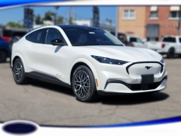 Ford Mustang Mach-E Premium AWD 2025