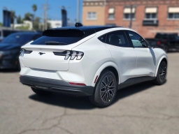 Ford Mustang Mach-E Premium AWD 2025