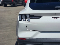 Ford Mustang Mach-E Premium AWD 2025