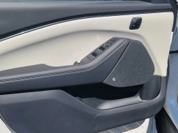 Ford Mustang Mach-E Premium AWD 2025