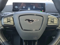 Ford Mustang Mach-E Premium AWD 2025