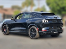 Ford Mustang Mach-E GT AWD 2025