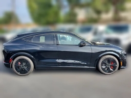 Ford Mustang Mach-E GT AWD 2025