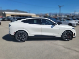 Ford Mustang Mach-E GT AWD 2026