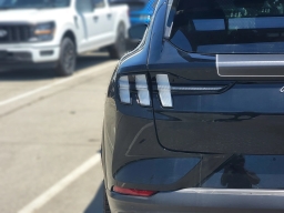 Ford Mustang Mach-E GT AWD 2025