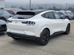 Ford Mustang Mach-E GT AWD 2025