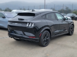 Ford Mustang Mach-E GT AWD 2025