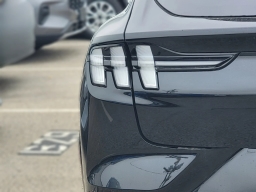 Ford Mustang Mach-E GT AWD 2025