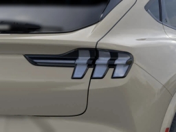 Ford Mustang Mach-E GT AWD 2025