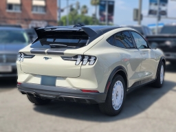 Ford Mustang Mach-E GT AWD 2025